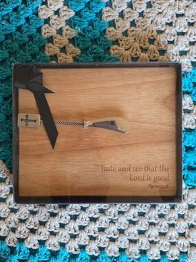 NWT Christian Religious Bible Verse Cheese Board Serving Tray With Cheese Knife